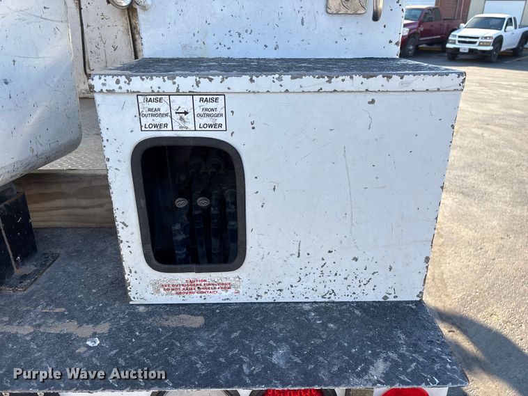 image for item FG0209 2018 Ford F550 Super Duty bucket truck