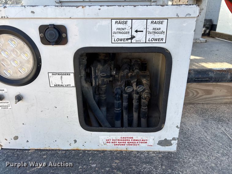 image for item FG0209 2018 Ford F550 Super Duty bucket truck