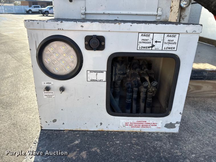 image for item FG0209 2018 Ford F550 Super Duty bucket truck