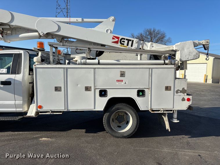 image for item FG0209 2018 Ford F550 Super Duty bucket truck