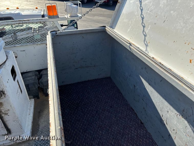 image for item FG0209 2018 Ford F550 Super Duty bucket truck