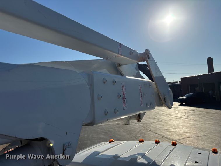 image for item FG0209 2018 Ford F550 Super Duty bucket truck