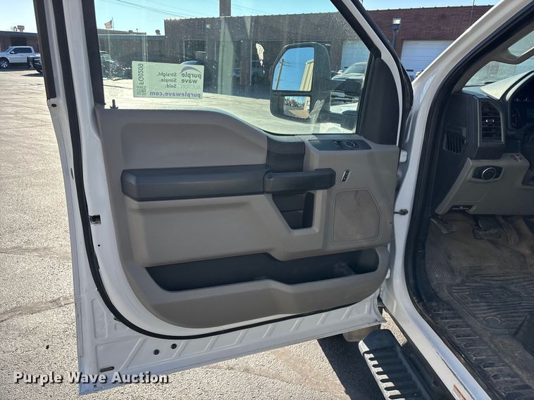 image for item FG0209 2018 Ford F550 Super Duty bucket truck