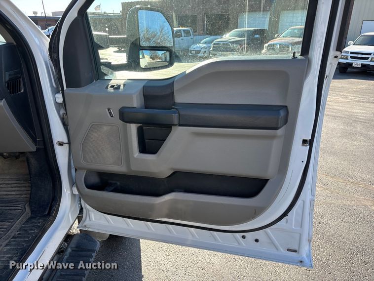 image for item FG0209 2018 Ford F550 Super Duty bucket truck