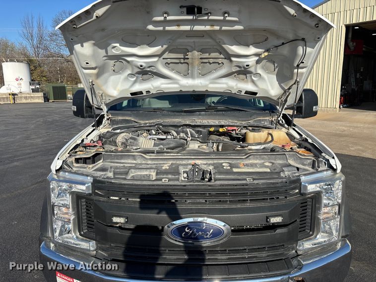 image for item FG0209 2018 Ford F550 Super Duty bucket truck