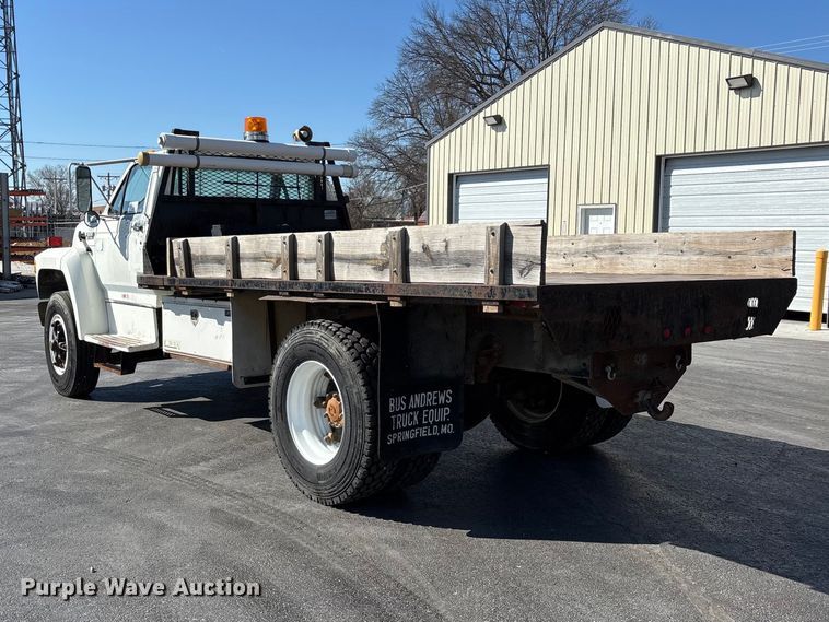 image for item FG0214 1992 Ford F800 dump flatbed truck