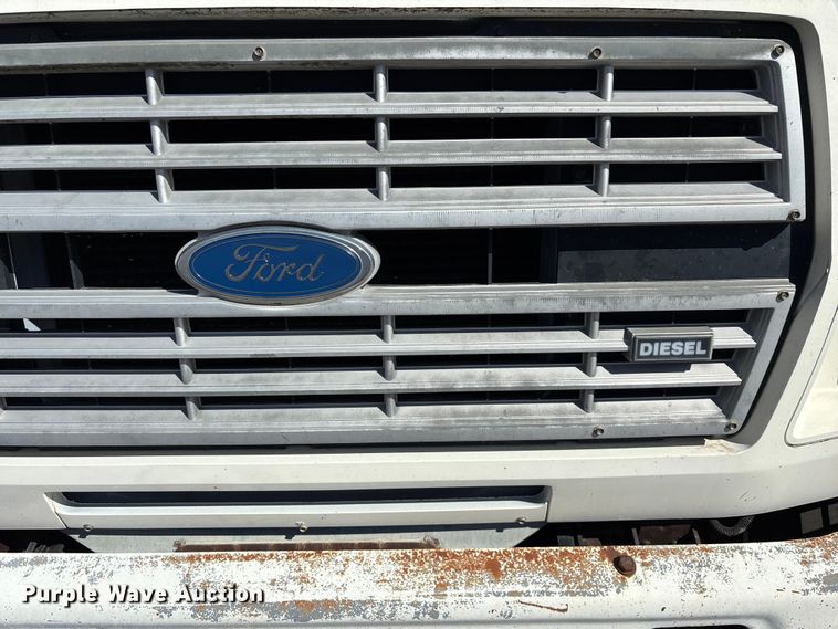 image for item FG0214 1992 Ford F800 dump flatbed truck