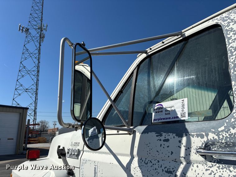 image for item FG0214 1992 Ford F800 dump flatbed truck