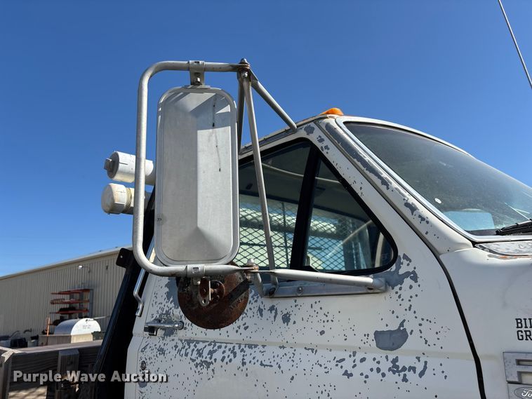 image for item FG0214 1992 Ford F800 dump flatbed truck