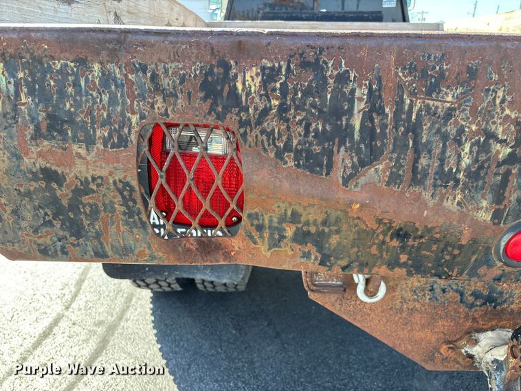 image for item FG0214 1992 Ford F800 dump flatbed truck