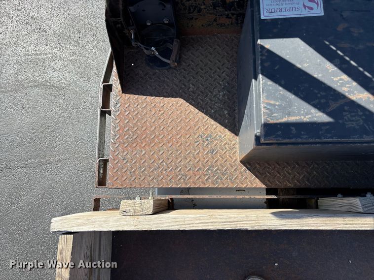 image for item FG0214 1992 Ford F800 dump flatbed truck