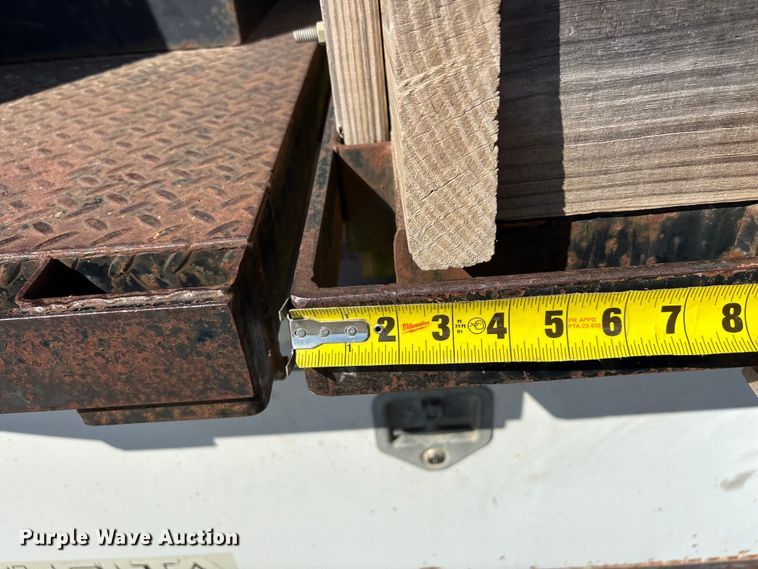 image for item FG0214 1992 Ford F800 dump flatbed truck