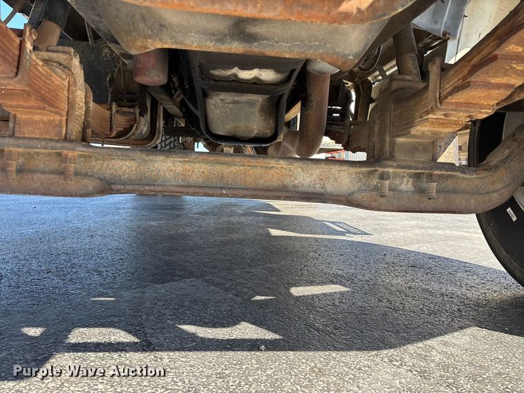 image for item FG0214 1992 Ford F800 dump flatbed truck