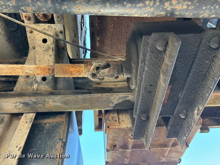 image for item FG0214 1992 Ford F800 dump flatbed truck