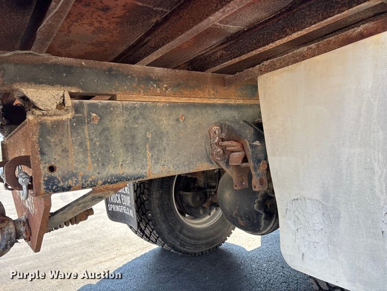 image for item FG0214 1992 Ford F800 dump flatbed truck