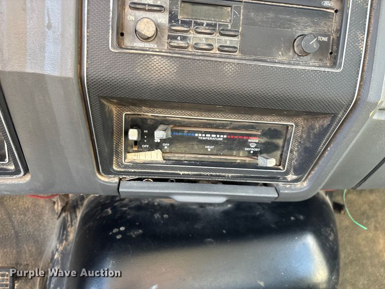 image for item FG0214 1992 Ford F800 dump flatbed truck