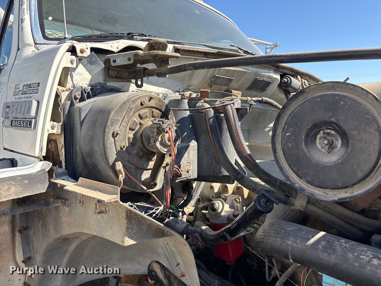 image for item FG0214 1992 Ford F800 dump flatbed truck