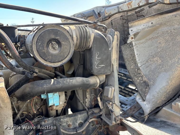 image for item FG0214 1992 Ford F800 dump flatbed truck