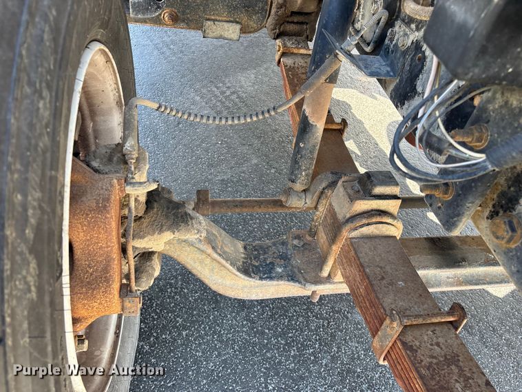 image for item FG0214 1992 Ford F800 dump flatbed truck