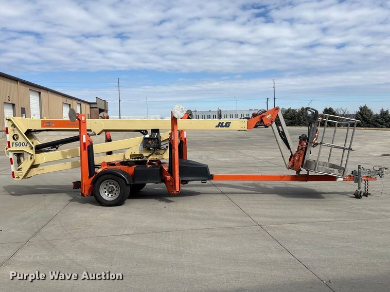 image for item FG2745 2009 JLG T500 boom lift