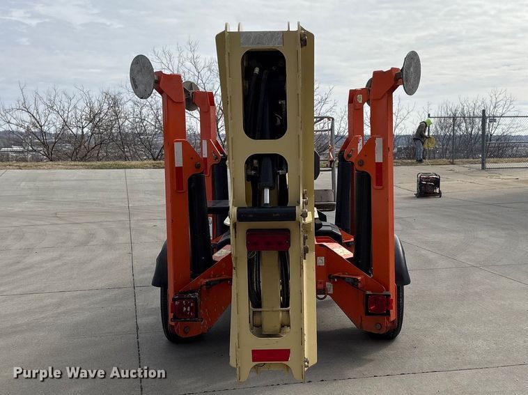 image for item FG2745 2009 JLG T500 boom lift