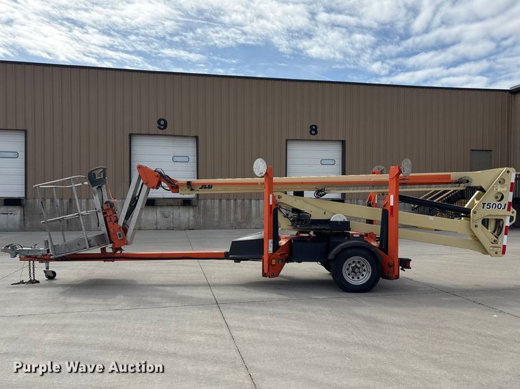image for item FG2745 2009 JLG T500 boom lift
