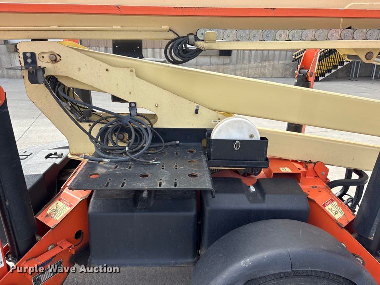 image for item FG2745 2009 JLG T500 boom lift