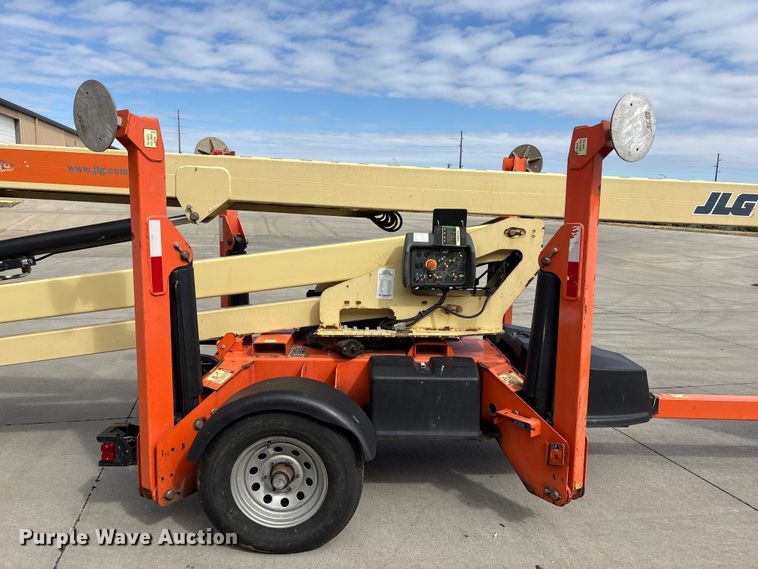 image for item FG2745 2009 JLG T500 boom lift