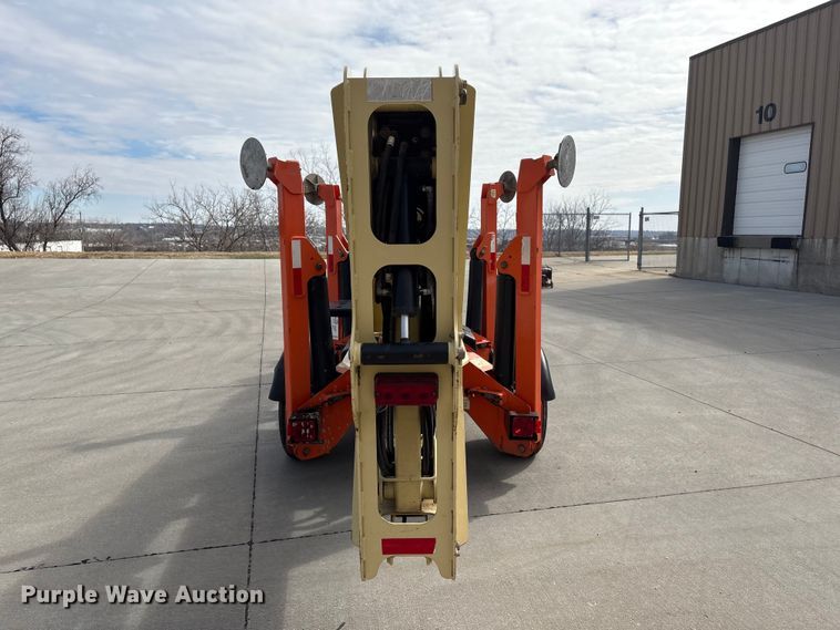 image for item FG2745 2009 JLG T500 boom lift