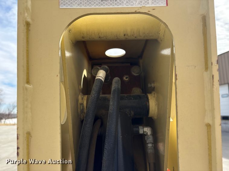 image for item FG2745 2009 JLG T500 boom lift