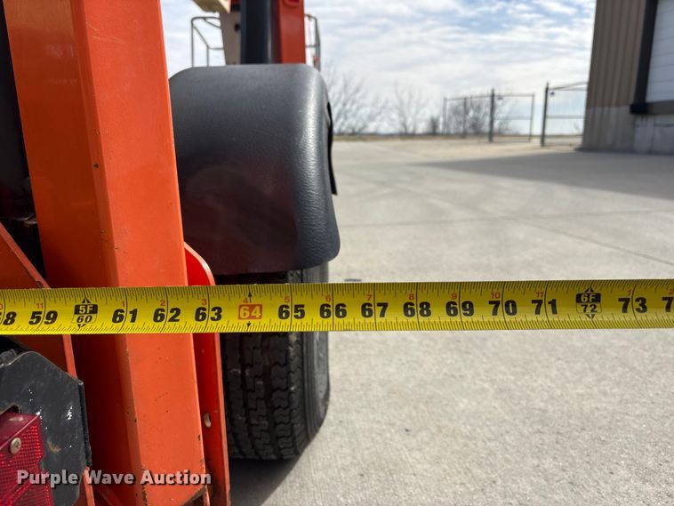 image for item FG2745 2009 JLG T500 boom lift