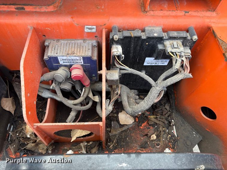 image for item FG2745 2009 JLG T500 boom lift