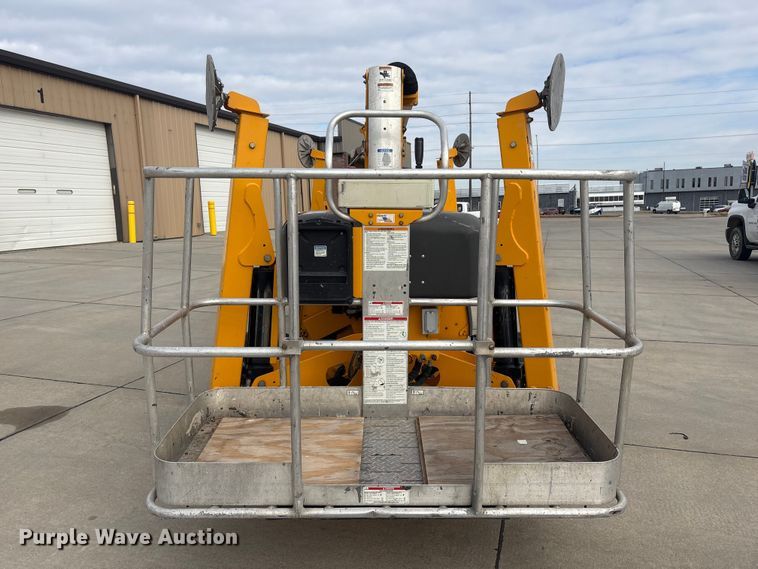 image for item FG2746 2015 Haulotte 55XA boom lift