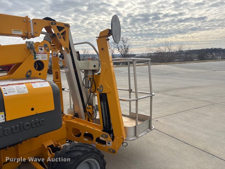 image for item FG2746 2015 Haulotte 55XA boom lift