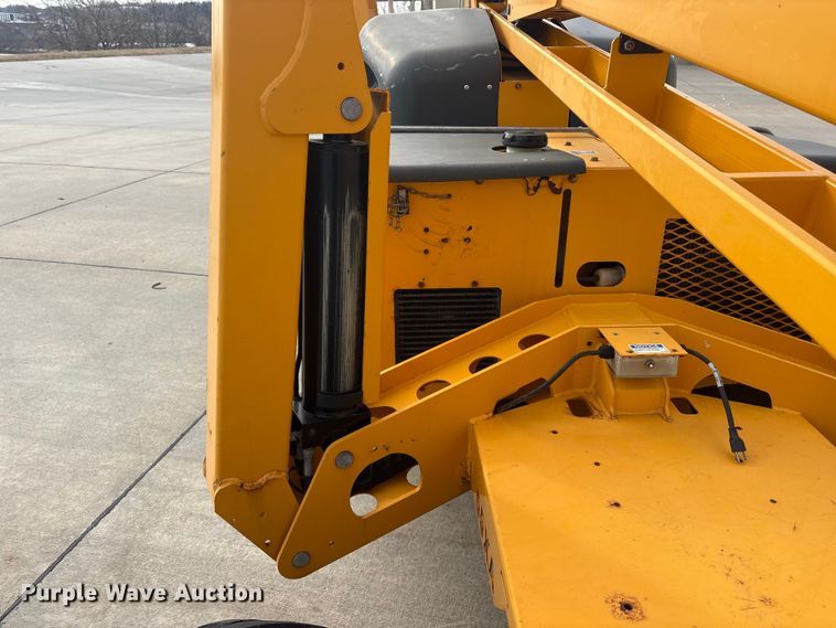 image for item FG2746 2015 Haulotte 55XA boom lift