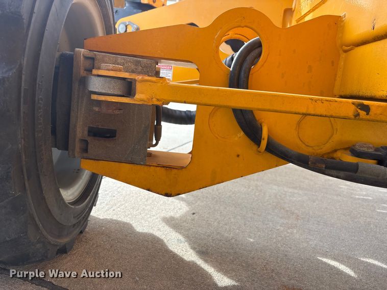 image for item FG2746 2015 Haulotte 55XA boom lift