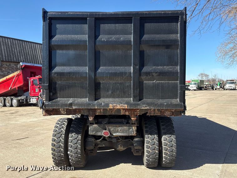 image for item FG2772 2007 Mack CV713 dump truck