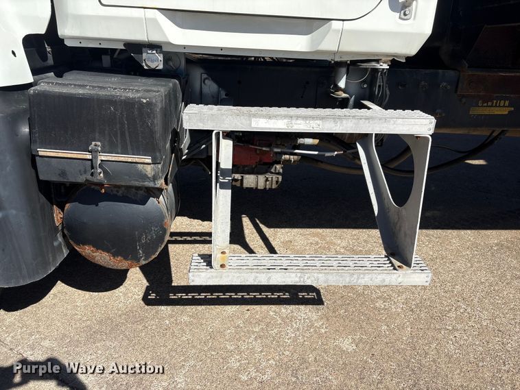 image for item FG2772 2007 Mack CV713 dump truck