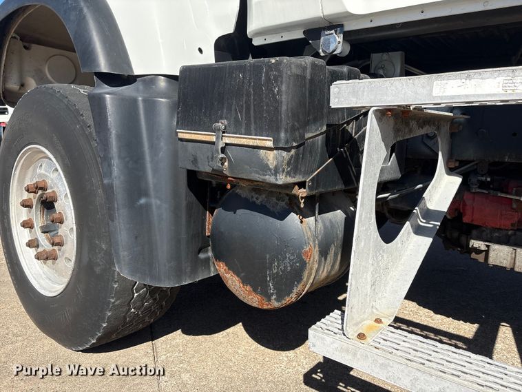 image for item FG2772 2007 Mack CV713 dump truck