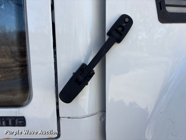 image for item FG2772 2007 Mack CV713 dump truck