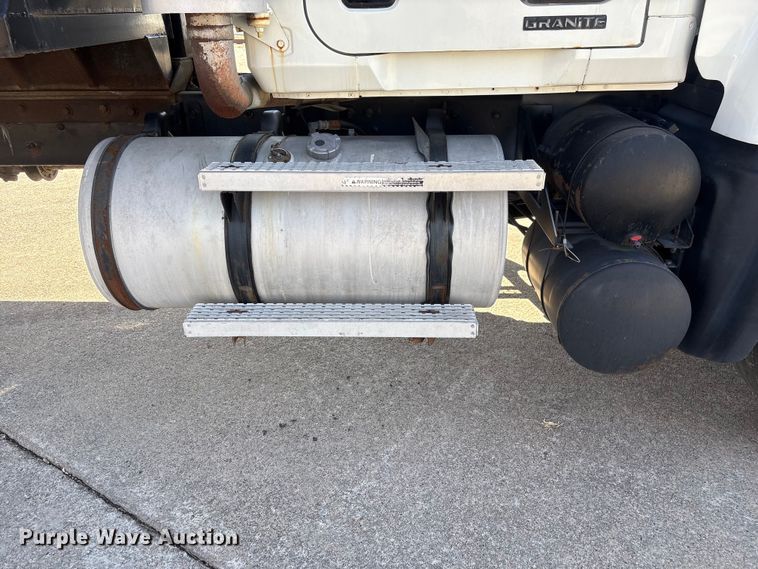 image for item FG2772 2007 Mack CV713 dump truck