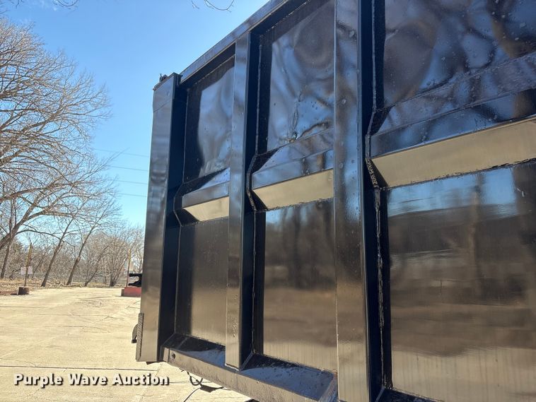 image for item FG2772 2007 Mack CV713 dump truck