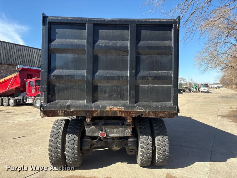 image for item FG2772 2007 Mack CV713 dump truck