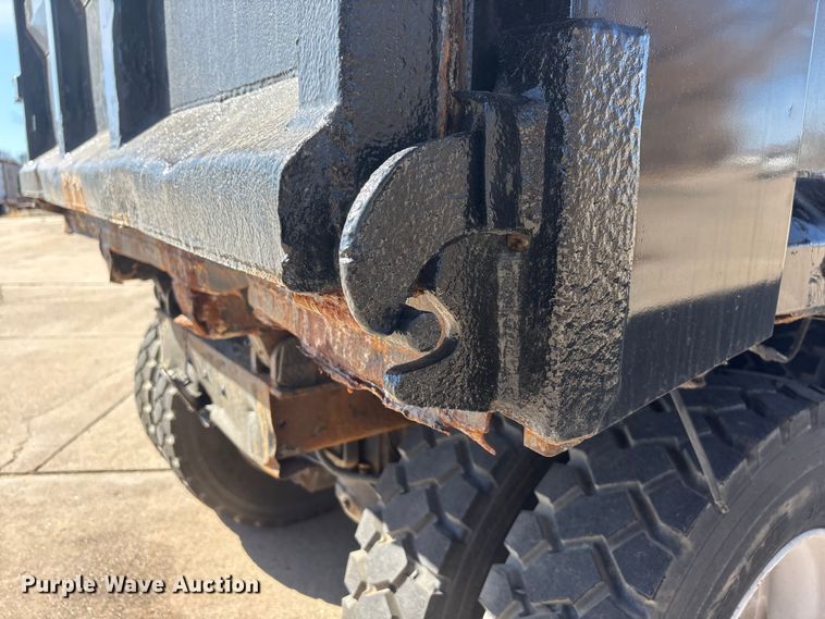 image for item FG2772 2007 Mack CV713 dump truck