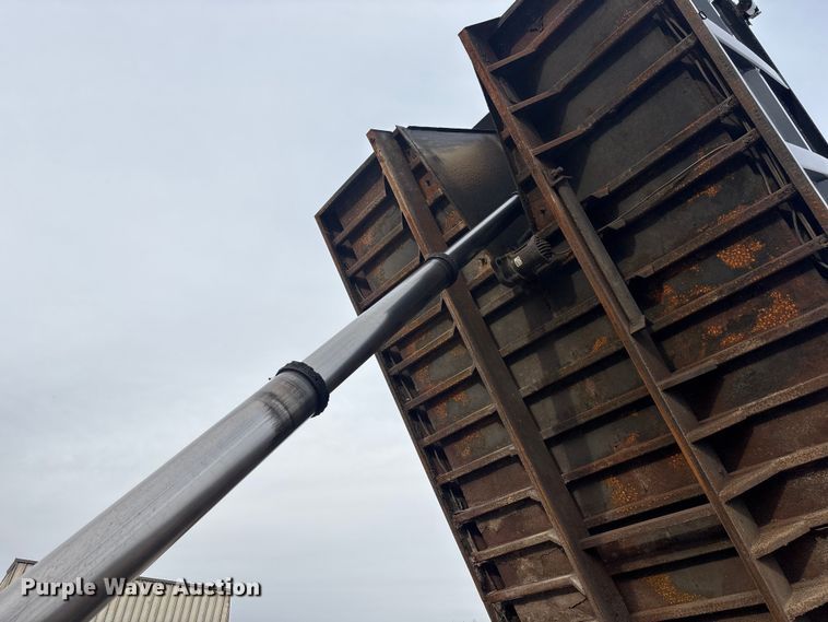 image for item FG2772 2007 Mack CV713 dump truck