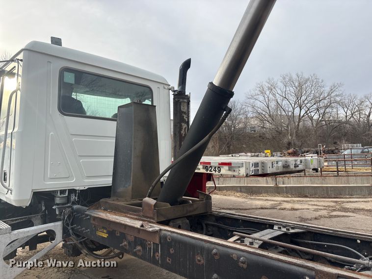 image for item FG2772 2007 Mack CV713 dump truck