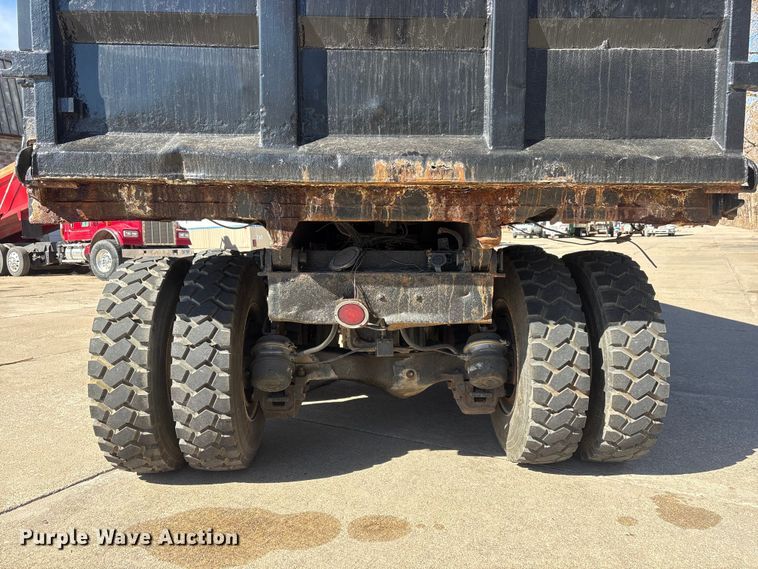 image for item FG2772 2007 Mack CV713 dump truck