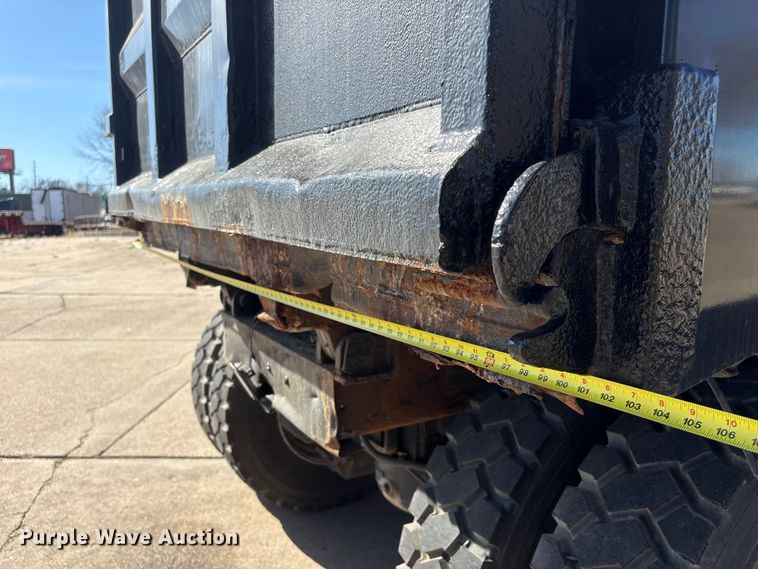 image for item FG2772 2007 Mack CV713 dump truck