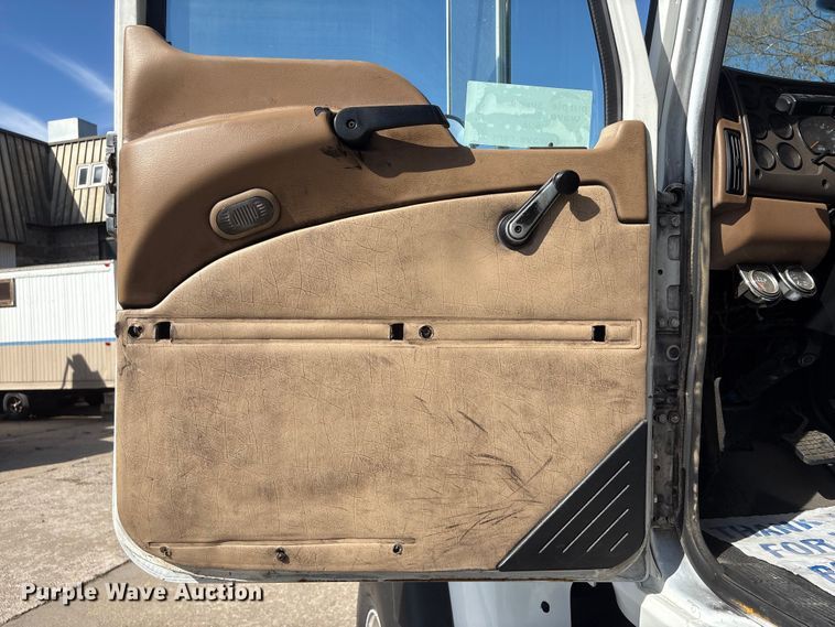 image for item FG2772 2007 Mack CV713 dump truck