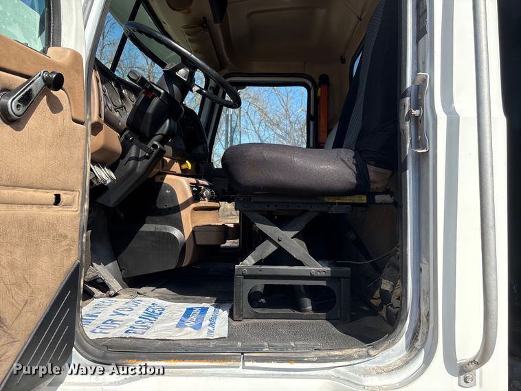 image for item FG2772 2007 Mack CV713 dump truck